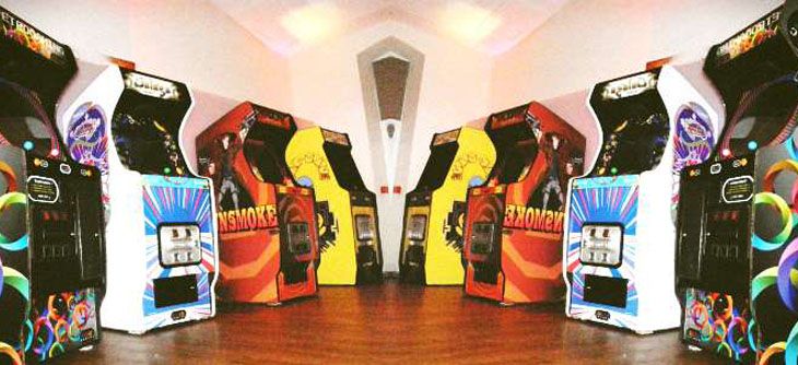 Affiche Arcade Maniac - salle d'arcade en entrée libre