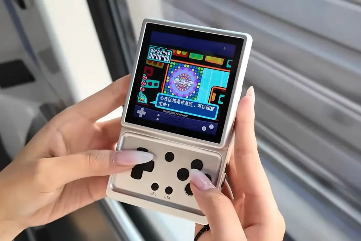 Anbernic RG Rotate : la console portable qui fait tourner la tête aux fans de shmups