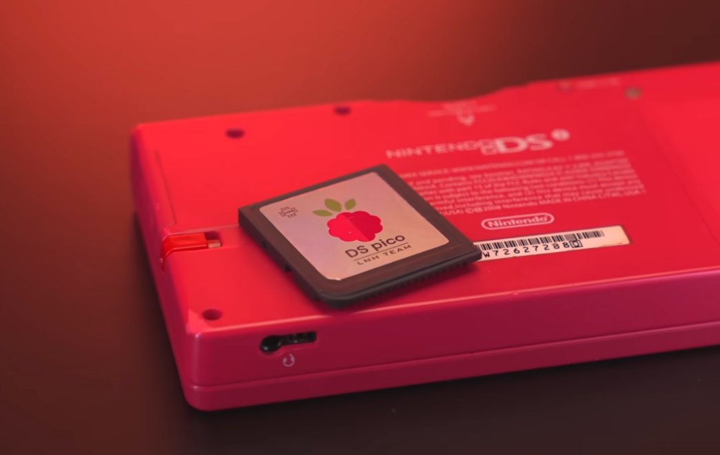 NEW Raspberry Pi DS Flashcart Is A HOMEBREW Machine _ DSpico - YouTube (2).jpg