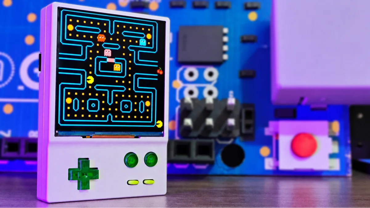 PICO-8 : la console imaginaire passe dans le monde réel