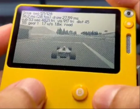 Virtua Racing tourne la manivelle sur la Playdate