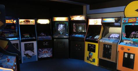 Évolution des jeux d'arcade : depuis les jeux vidéo rétro aux machines à sous modernes des casinos en ligne